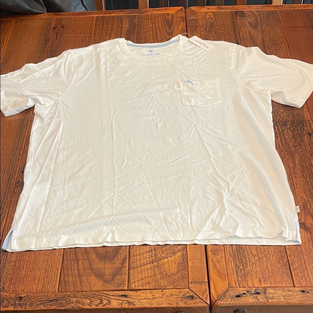 NWT Tommy Bahama new bali skyline white pocket tshirt, XL